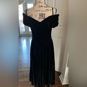 Karin Steven’s V Shaped Bodice Velvet Dress